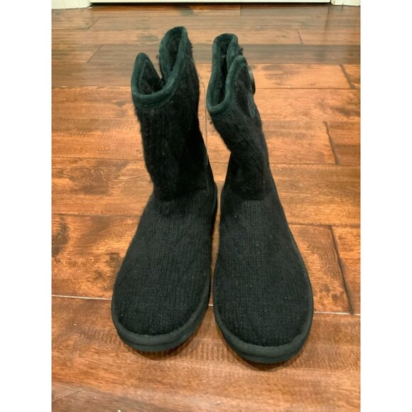 Ugg Australia Black Quilted Knit Short Ankle Boots F3011G, Size 5 (US) - Picture 2 of 8